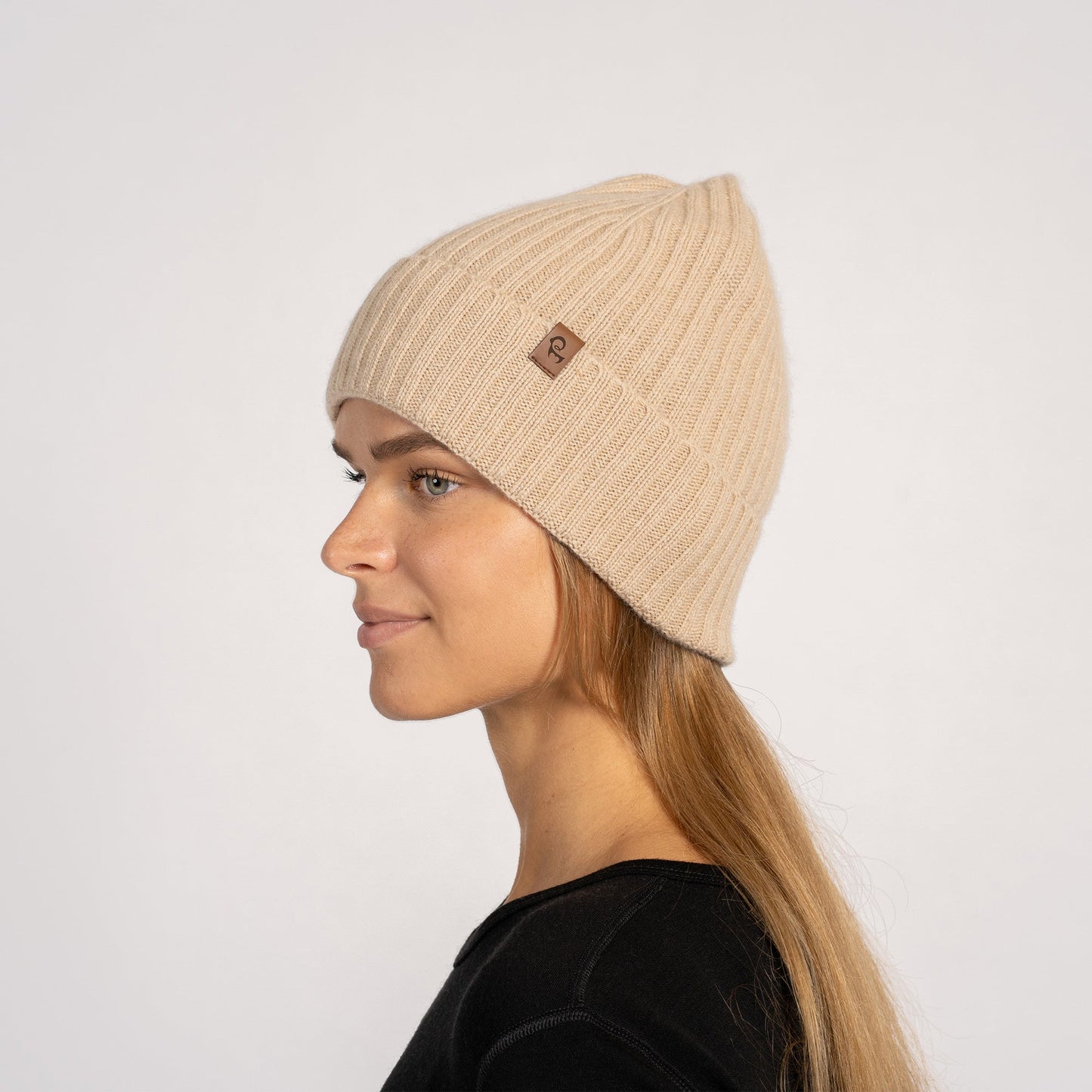 Women's Cashmere Knit Ribbed Beanie