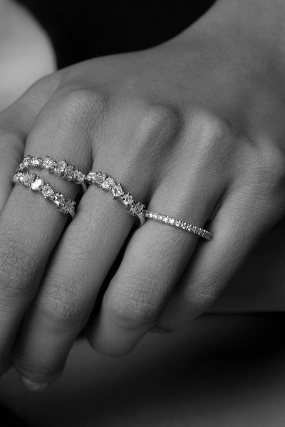 Scattered Diamond Ring | 18K White Gold