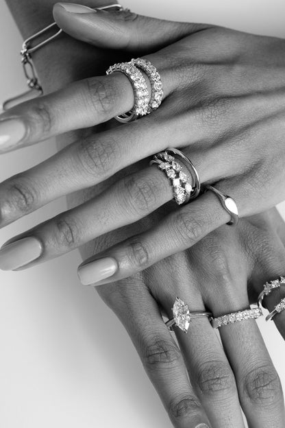 Mini Pear Signet Ring | Silver