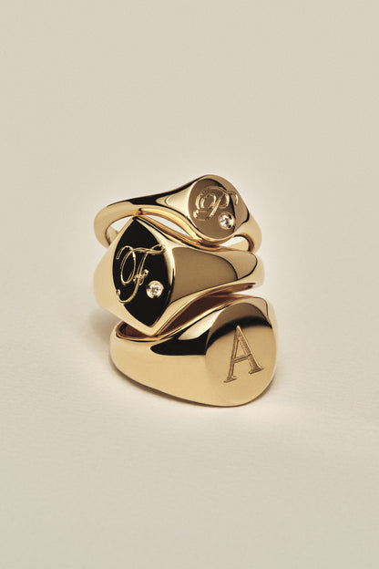 Mini Oval Signet Ring | Silver