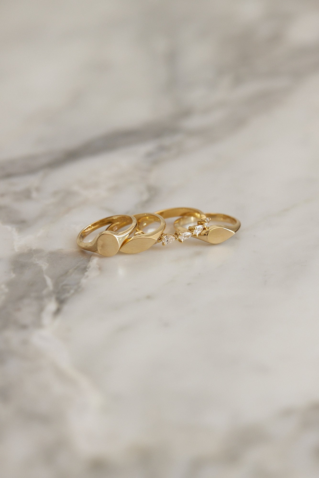 Mini Pear Signet Ring | Yellow Gold