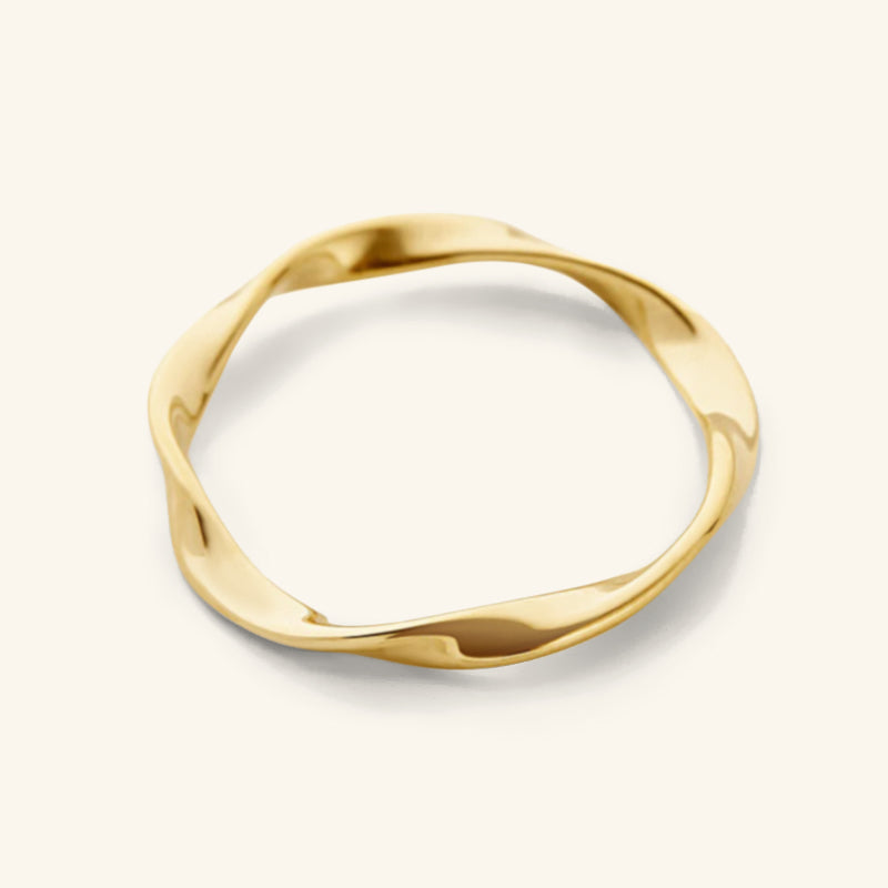 Essential Ripple Ring