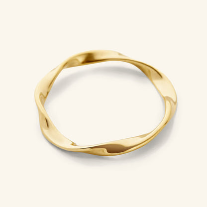 Essential Ripple Ring