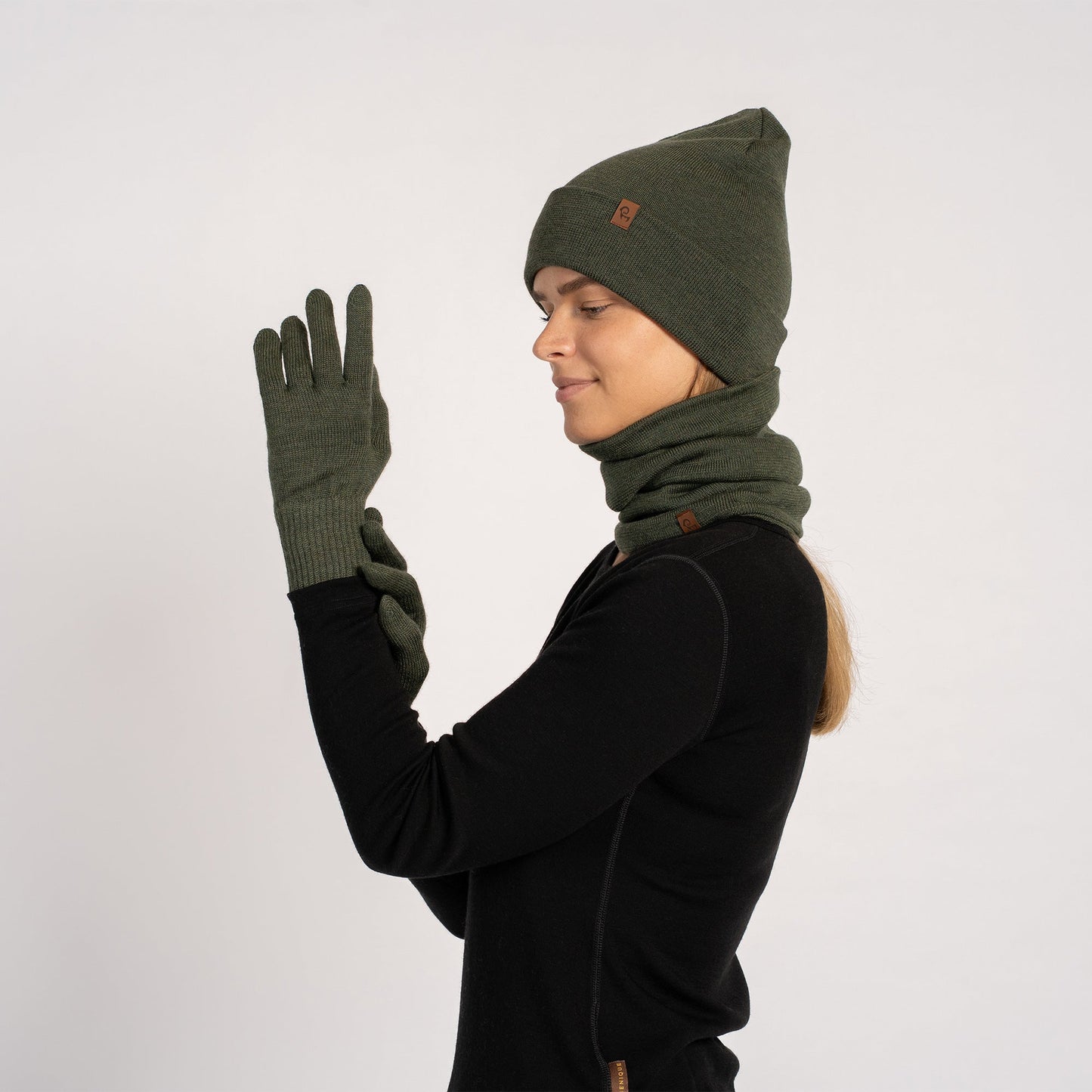 Women's Knit Beanie, Gaiter & Gloves 3-Piece