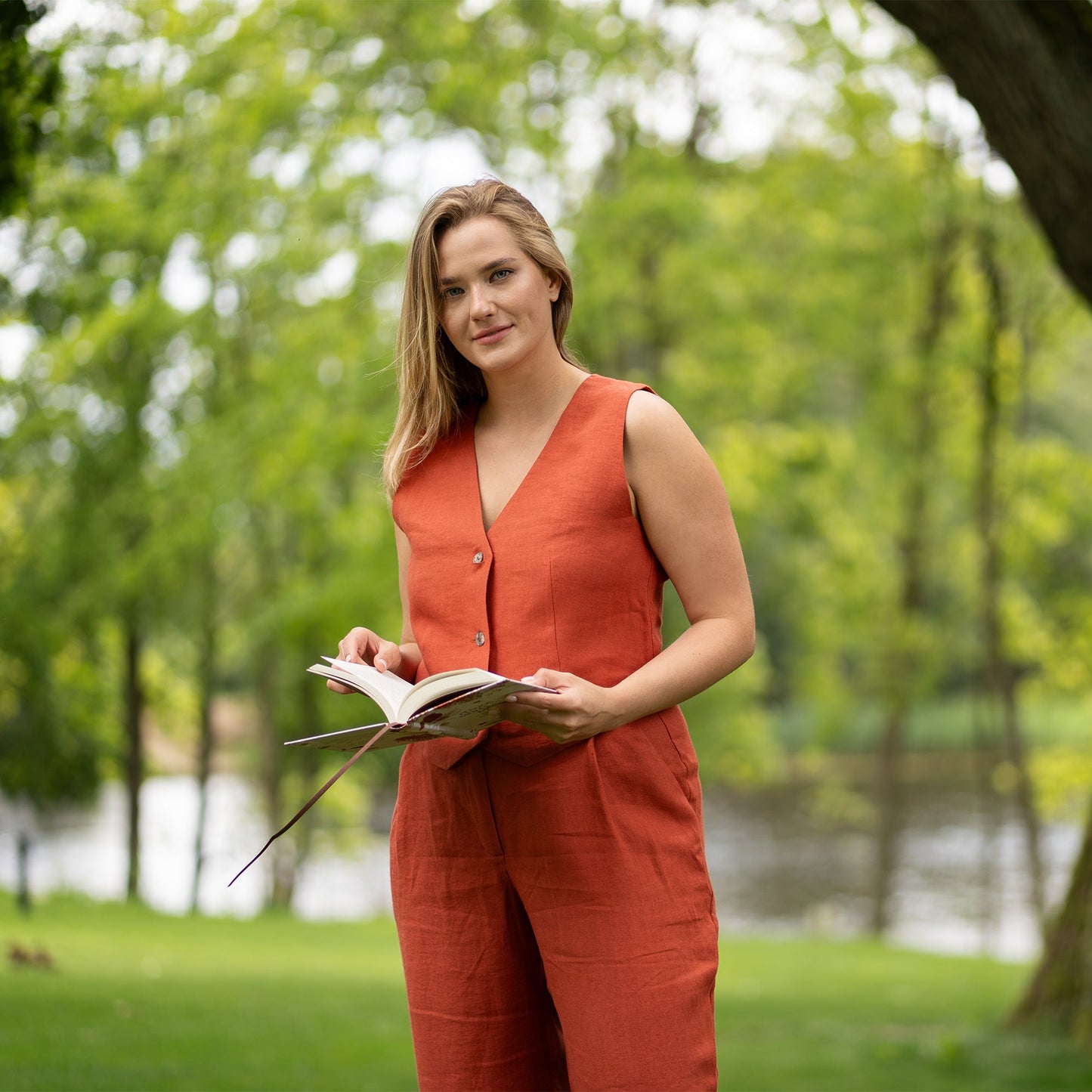 Linen Vest Ava