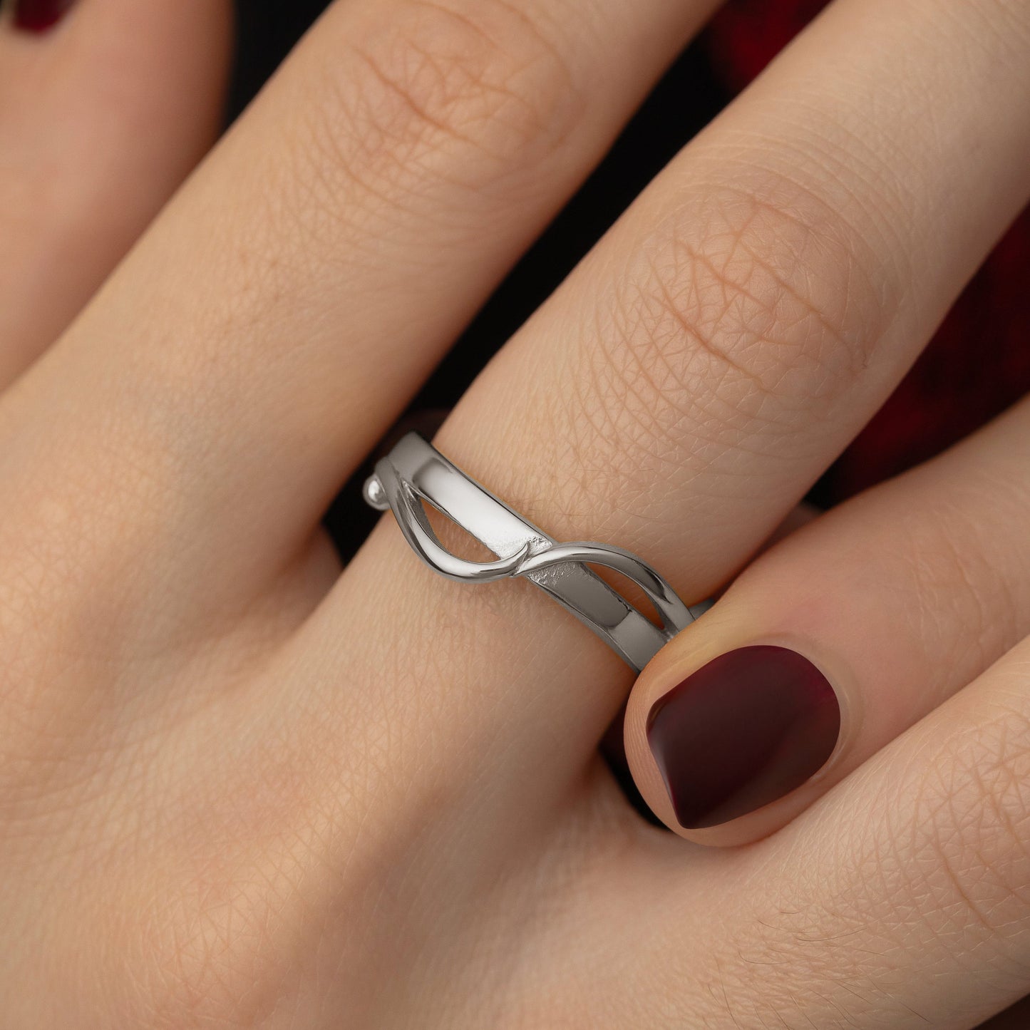 Love | حب Intertwined Ring