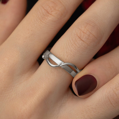 Love | حب Intertwined Ring