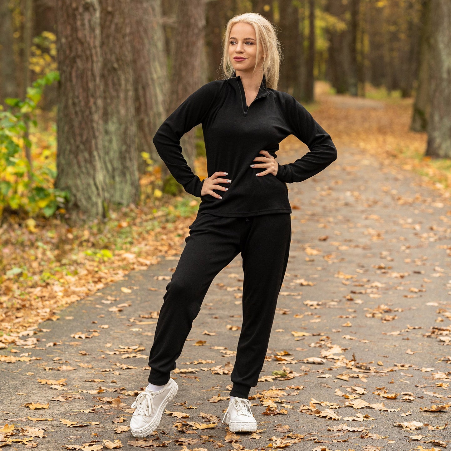 Women's 250 Zip Neck Top & Sweatpants 2-Piece Black