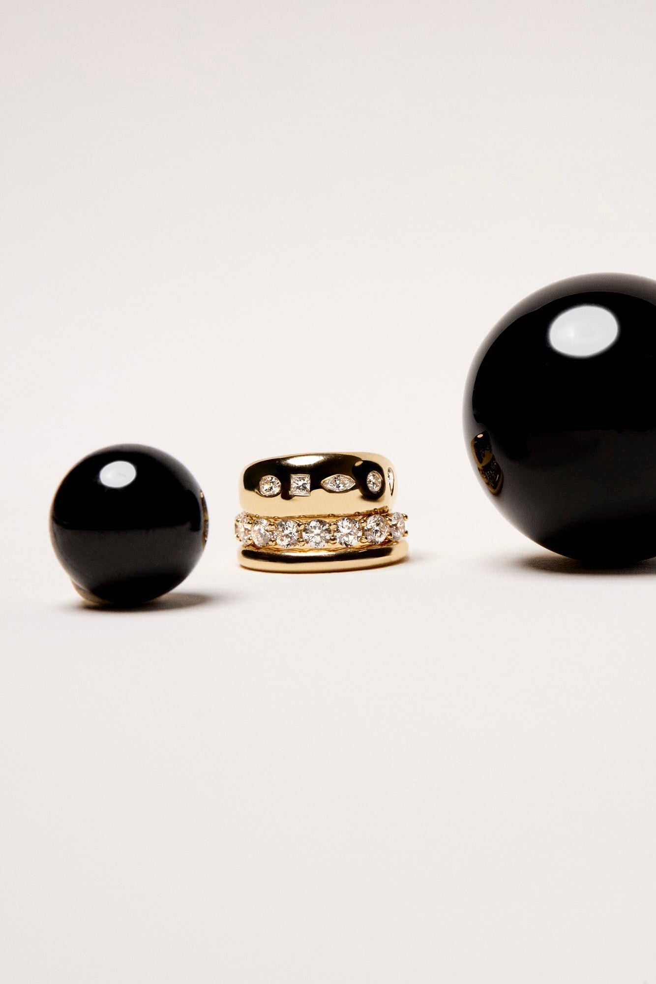 Scattered Diamond Blob Ring | 18K White Gold