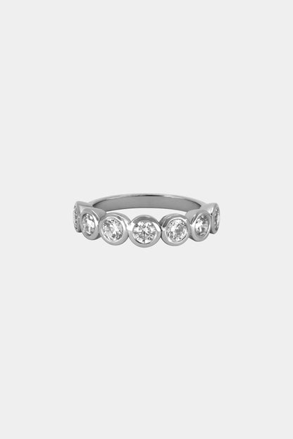 Round Diamond Bezel Band | 18K White Gold