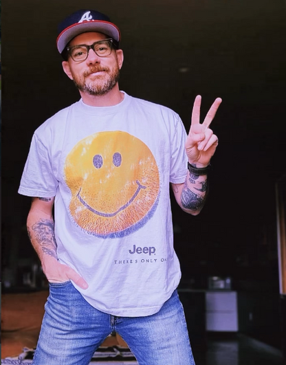 1999 Jeep 'Theres Only One' Smily Face Rare Washed White T-Shirt