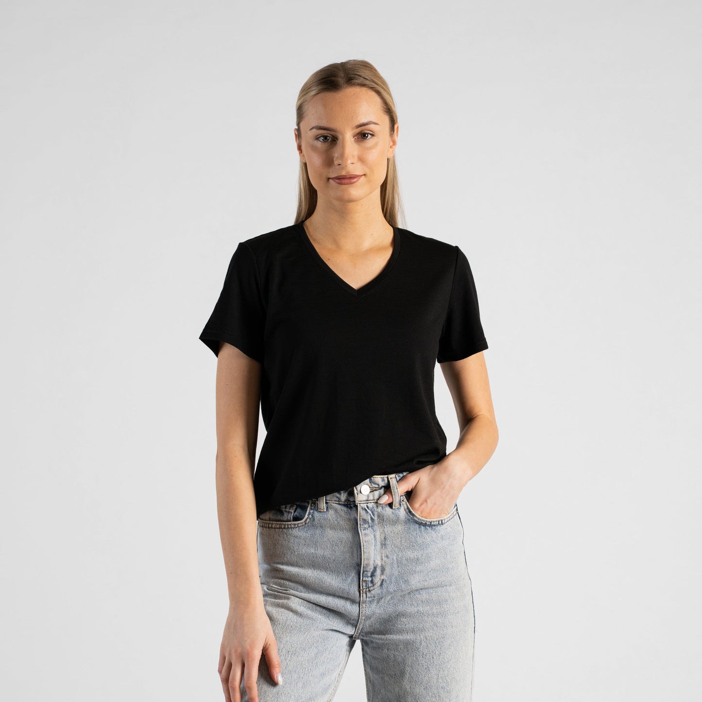 Women's Merino Regular Fit V-Neck Tee