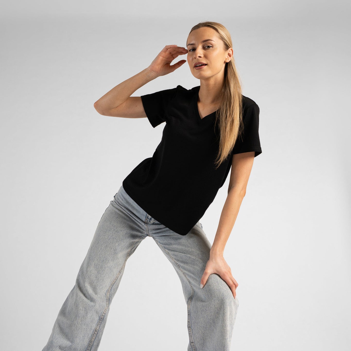 Women's Merino Regular Fit V-Neck Tee