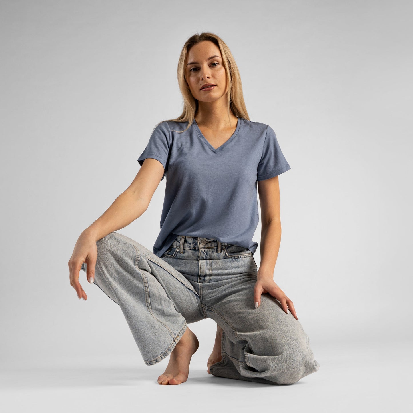 Women's Merino Regular Fit V-Neck Tee