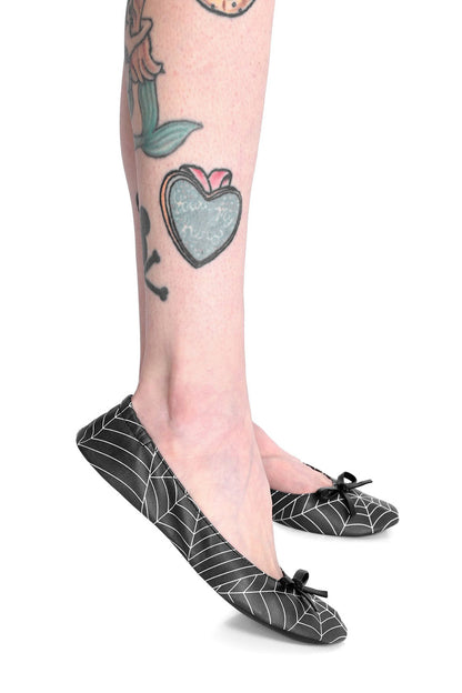 Cobweb Folding Flats [Black/White]