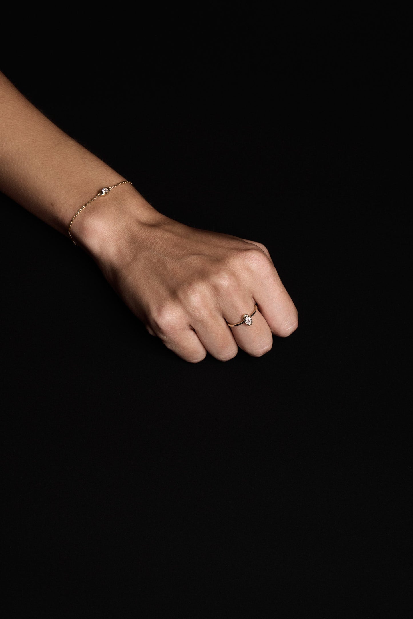 Mini Oval Diamond Ring | 9K White Gold