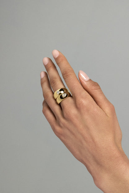 Pear Diamond Bezel Blob Ring | 18K Yellow Gold