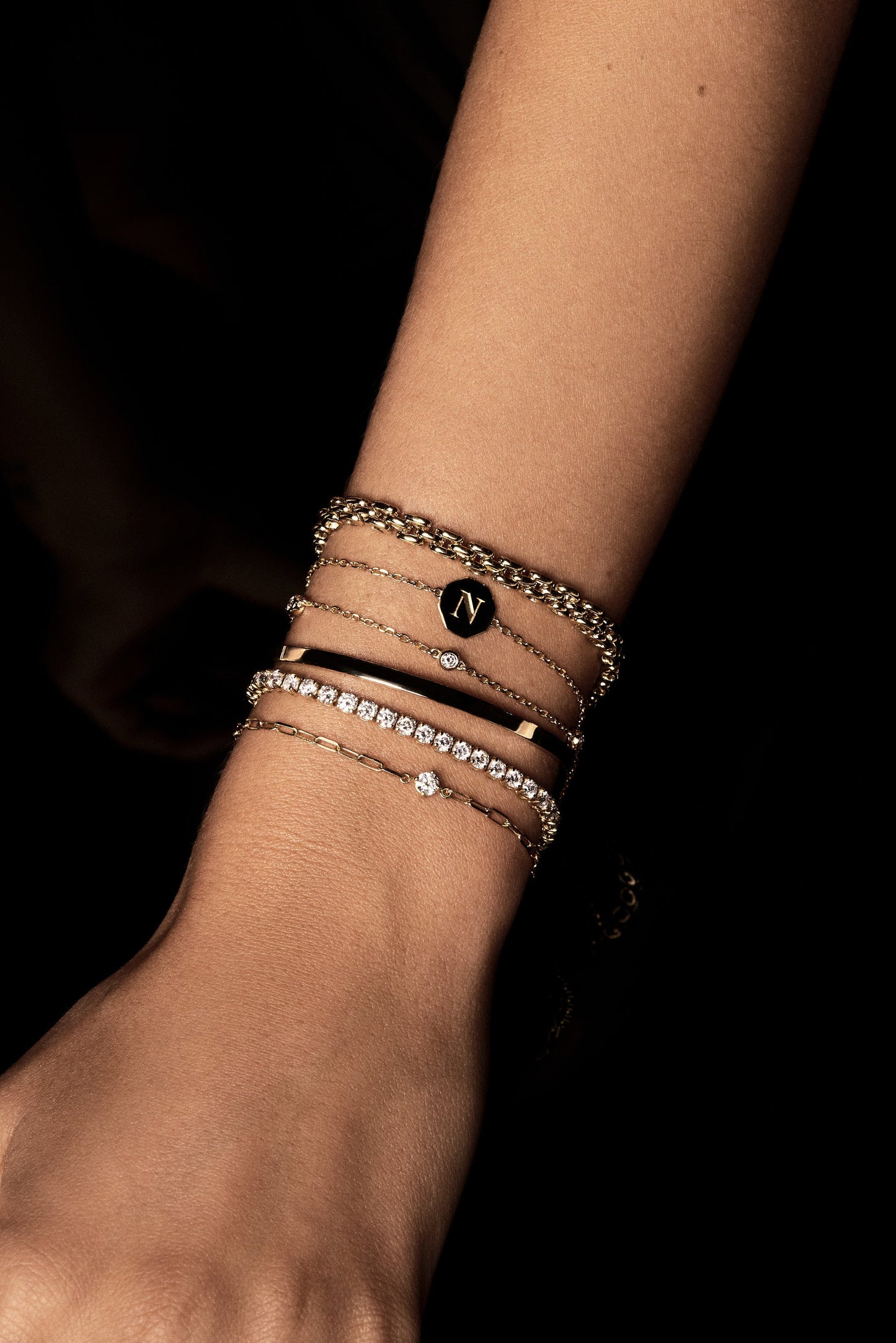 Letter Bracelet | 9K Yellow Gold